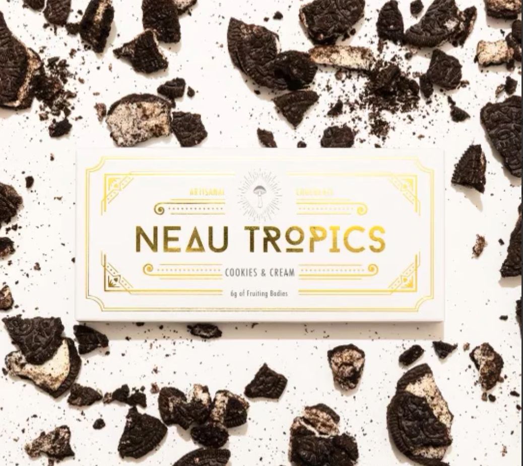 1_Prince-Harry-And-Meghan-Markle-Visit-Birmingham Cookies & Cream Neau Tropics Bar